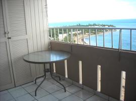Ocean Front Apartment, отель в городе Лукильо