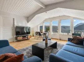 Tromsø Terrace - Top floor apartment with amazing views