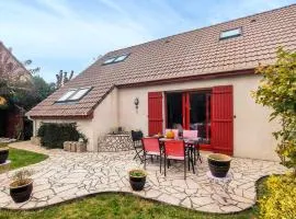 Stunning Home In Teteghem With Wifi