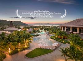 New World Phu Quoc Resort, hotel with hot tubs in Phu Quoc
