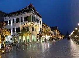 Hotel & Restaurant White City