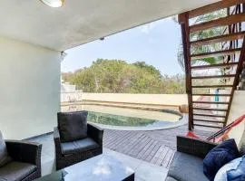 Appartement confortable avec terrasse et accès direct piscine - FR-1-786-49