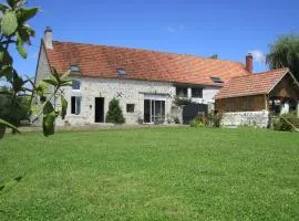 Charme Authentique en Berry, 11 Pers., Jardin et Wifi - FR-1-591-630