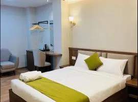 The Old Alley Hotel & Apartment