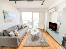 Premium 1BR Free Parking APT Near Lake & Old Town