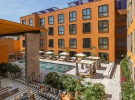 Clevia, San Miguel de Allende, Autograph Collection