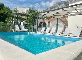 Summer app Pool spa Jacuzzi city center