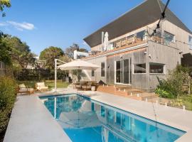 Haven on Birdwood 400m to Beach, hotel i Mornington