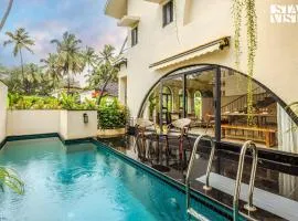 StayVista at Casa Lumina with Pool & Lawn