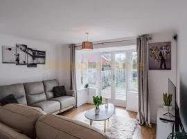 3bd Home near Red Bull Racing, Vw Centre, Zoho