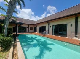Tara13-Oriental Villa 3BR private pool Layan Beach, hotel di Pantai Bang Tao