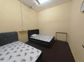 FAMILYs ROOM