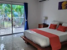 Room for 2 w kitchen pool close to the beach