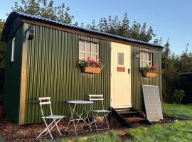 Harpers Huts - Alma, khách sạn ở Lanivet
