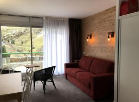 Résidence Sanctus - Studio pour 6 Personnes MAE-5123, ξενοδοχείο σε Gourette