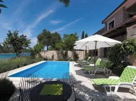 Villa Pucalo by Villas Guide