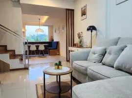 Nature & city view villa Bandung near Dago hotspot