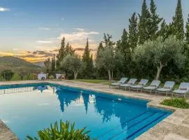 Finca next to Port Andratx pool