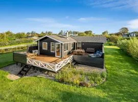 Holiday Home Awer - 300m to the inlet by Interhome