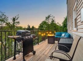 3BR Apt Near Train Balcony Yonkers, hotel en Yonkers