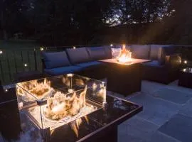 Spacious 6BR Getaway Game Room Firepit NYC
