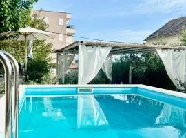Summer Apartment