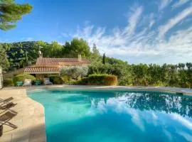 Family Home in the Heart of the Luberon with Swimming Pool and Panoramic Vi
