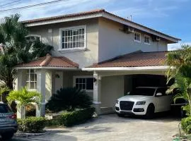 Apartamento Moderno en Villas del Golf de 2 habitaciones