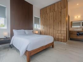 Malibu Residential 3BD - Lia, khách sạn ở Cozumel