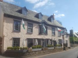 Dragon Inn, hotel di Crickhowell