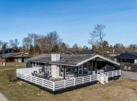 Holiday Home Jaike - from the sea by Interhome, hotel v destinaci Hadsund