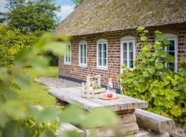 Holiday Home Tuki - 10km from the sea by Interhome, hotel a Bredebro