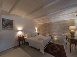 VILLA DEI PINI - Trani, hotel v destinaci Trani