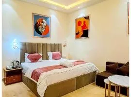 HOTEL New B-a-n-a-r-a-s # Palace Near Kashi Vishwanath Temple - Providing Air Conditioned And Well Decorated Rooms With Free Wi-fi - Best Hotel In Varanasi