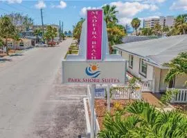 Remodeled Pet Friendly Condo, 1 Block to Beach Access, Walkable to Restaurants! Fall Promo for Mondays & Thursdays!