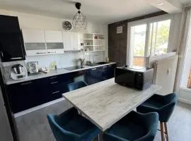 Spacieux T3 moderne avec balcon 6 pers, hyper centre Clermont
