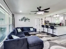 1 Mi to ATandT Stadium Family Home with Large Yard!