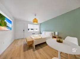 Modern Studio - Gym & Parking Close to Aventura