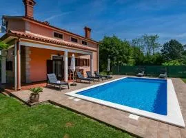 Villa Ornela, summer and sun, ideal for families and pets!