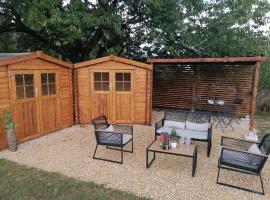 Cabane Taillis - Glamping on a Vineyard - Wooden Cabin, camping &agrave; Savign&eacute;