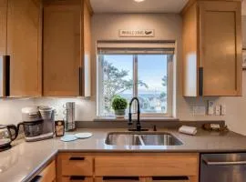 Pacific Peeks 2 - Oceanview Pet Friendly Retreat with EV Charging fee