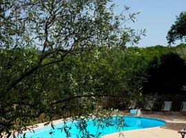 Provençal Retreat With Private Pool Near Bras, ξενοδοχείο σε Bras