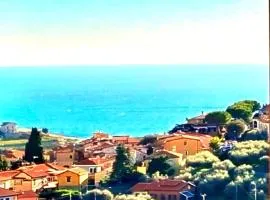 Antica casa in pietra vista mare
