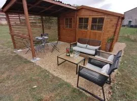 Cabane Feuille - Glamping on a vineyard - Wooden Cabin