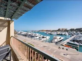 Luxury Stays in New Marina, El Gouna