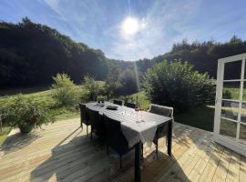 Naturperle midt i skoven, ved s&oslash; og eng, villa en Vejle