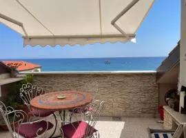 Splendida mansarda sul mare