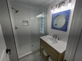 Townhouse Villa 2 The Village at Hoopers Bay, Hotel in New Providence Island