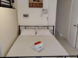 Corner view 2