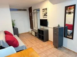 Corner view 1